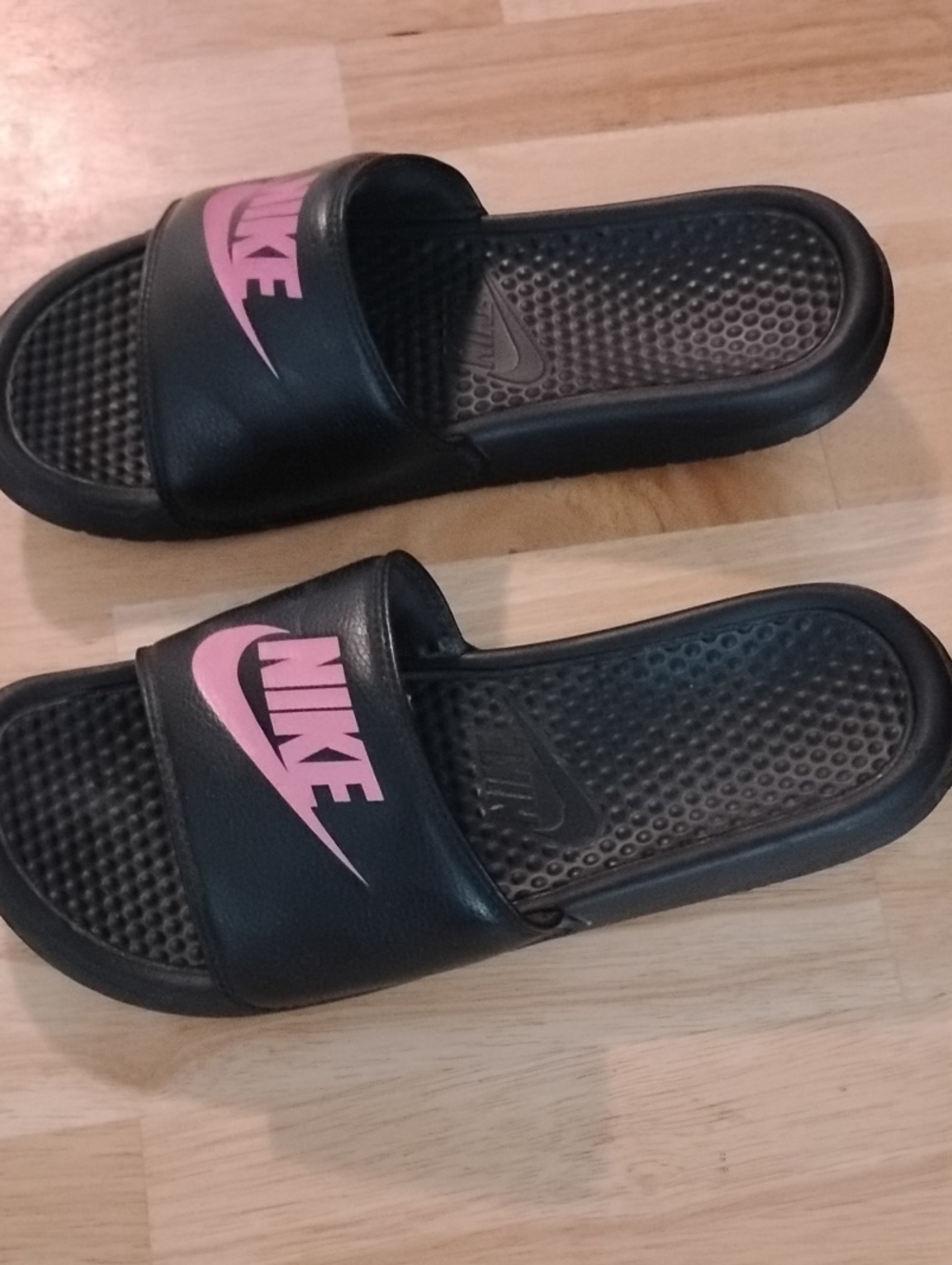 Nike sandals Size 11